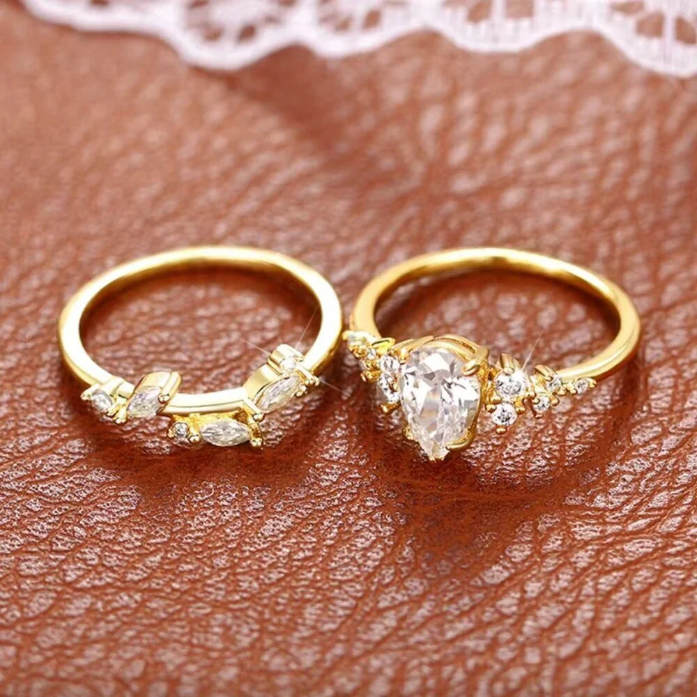 NEW 18k Gold Pear Cut Diamond Ring Set of 2 Rings